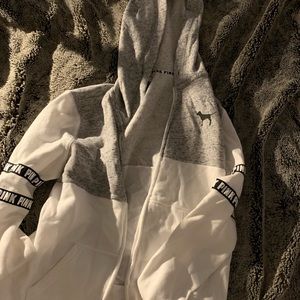 VS PINK GREY / WHITE ZIP HOODIE